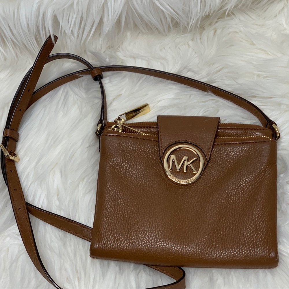 Michael Kors • Crossbody